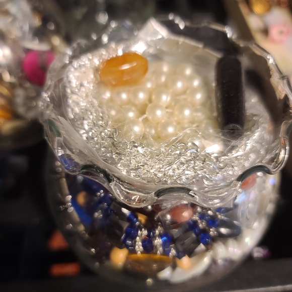 Lots and Lots of jewelry to sell - Picture 5 of 10